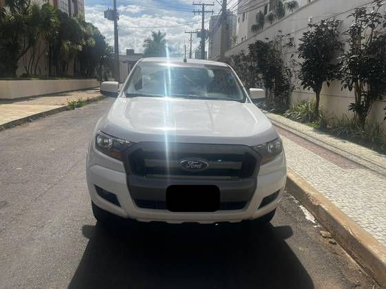 FORD RANGER 2.2 XLS 4X2 CD 16V DIESEL 4P AUTOMÁTICO